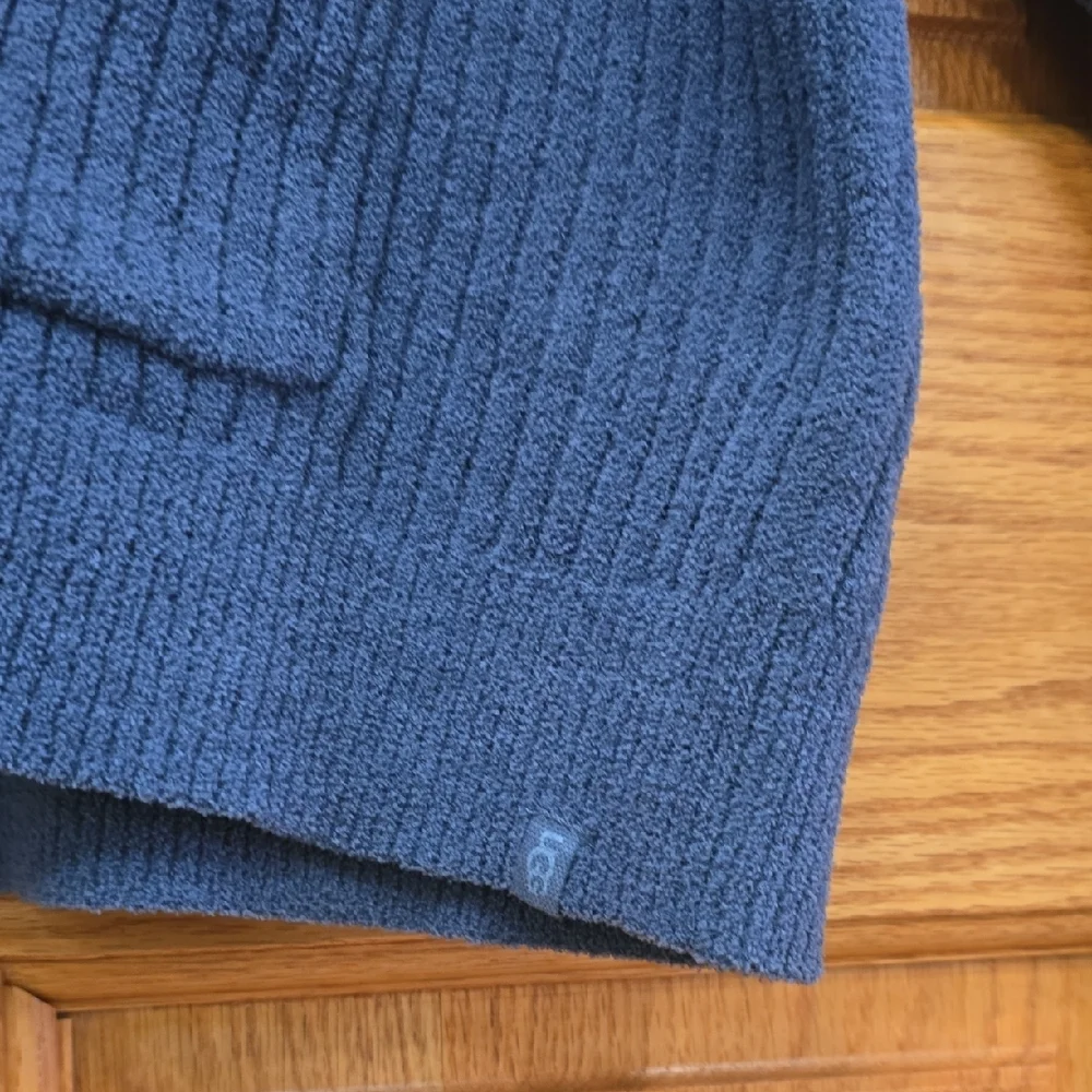 UGG Junipher Cardigan Lite in the color Desert Blue, M, NWT - Picture 5 of 16